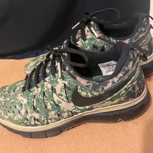 Nike Fingertip Max NRG